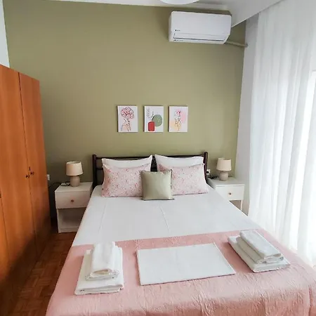 Anna's Old Town Apartment