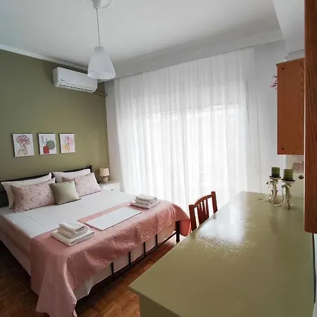 Anna's Old Town Apartment *